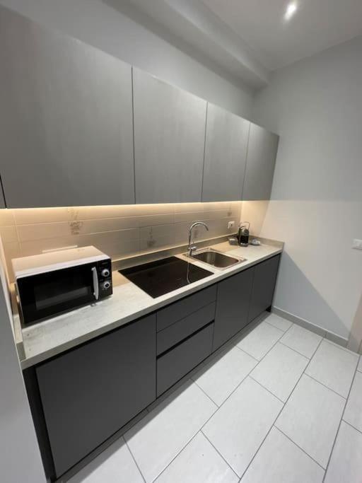 Апартаменты Near Metro Piazza Bengasi Турин Экстерьер фото