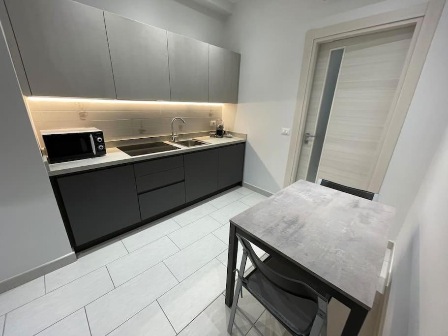 Апартаменты Near Metro Piazza Bengasi Турин Экстерьер фото